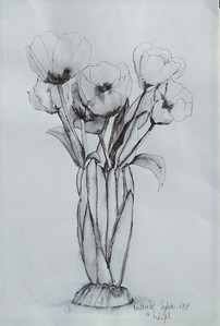 Chris D, Sylvac vase & tulips.jpg